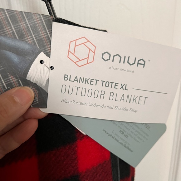 Buffalo plaid, picnic blanket - Picture 4 of 8